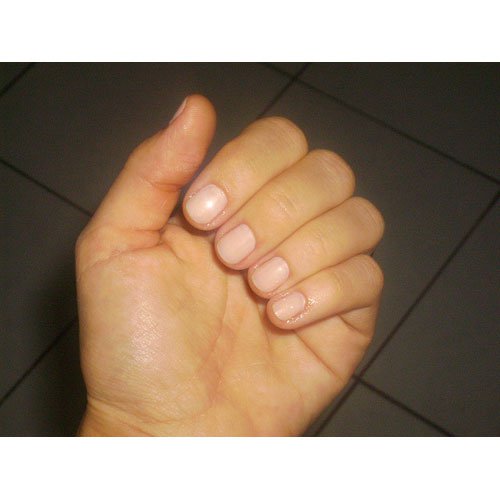 Esmalte de uñas Risqué Video Clip nude porcelana gloss 8ml