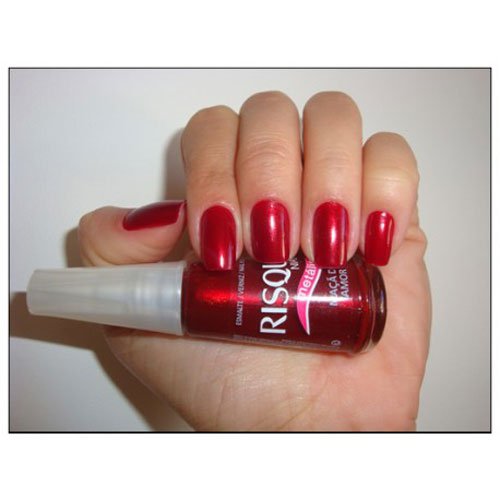 Esmalte de uñas Risqué Maçã do Amor rojo metalizado 8ml