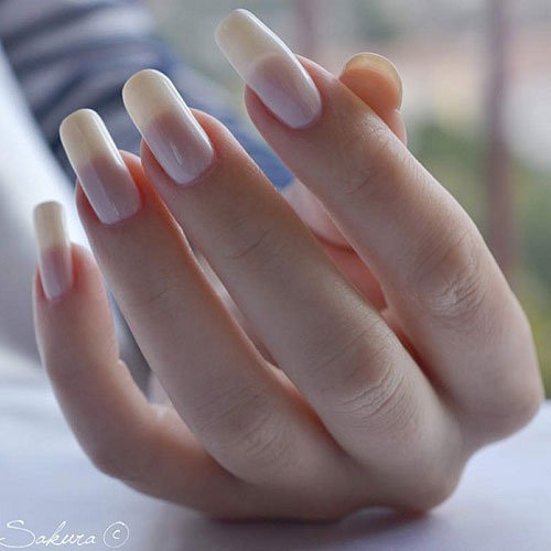 Esmalte de uñas Risqué Samba blanco metalizado 8ml