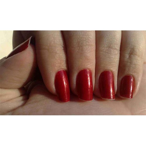 Esmalte de uñas Risqué Serenata granate metalizado 8ml